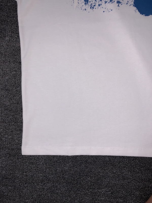 ブランドTシャツ着用イメージ